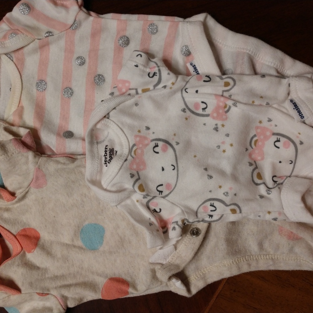5 onesies girls Gerber